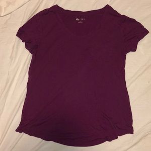 Stylus swoop neck maroon tee